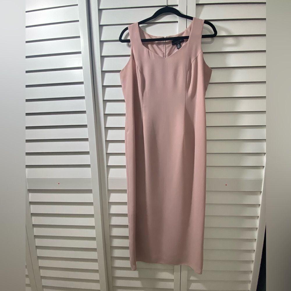 Elegant Pink Sleeveless Dress